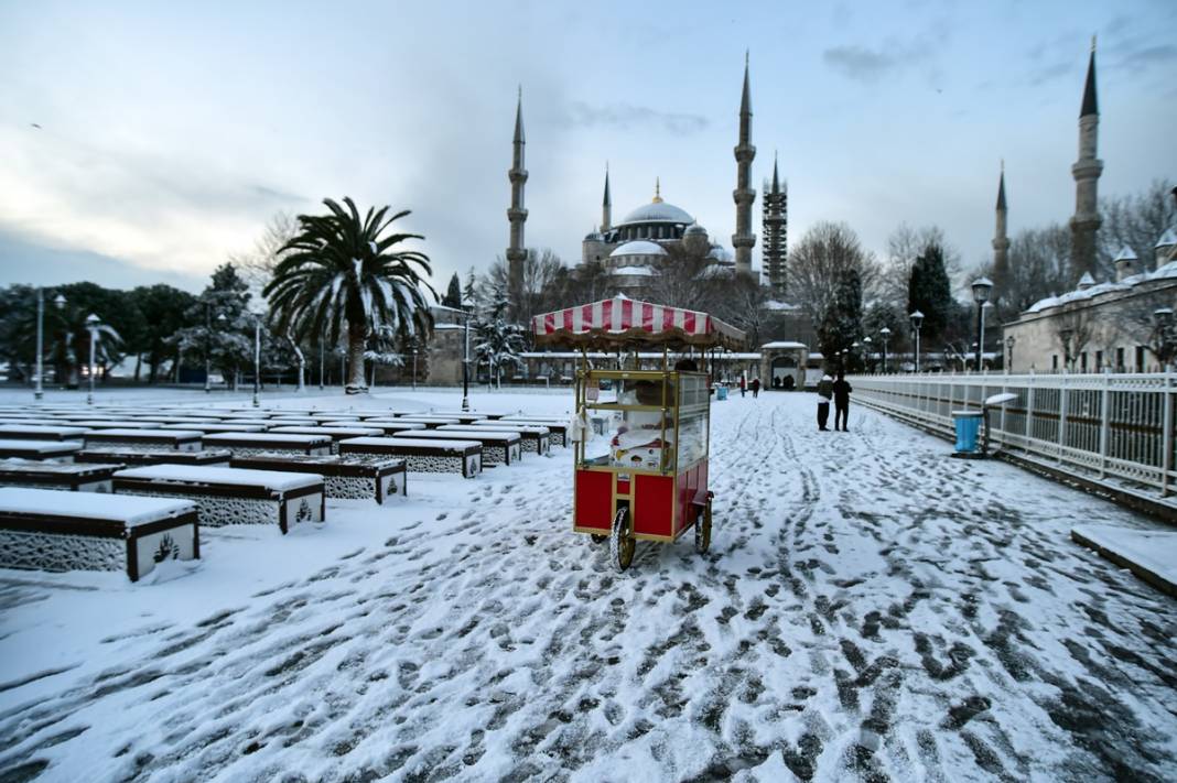 İstanbul'a ne zaman kar yağacak? Uzmanlardan korkutan açıklama: -40 derecelere hazır olun! 5